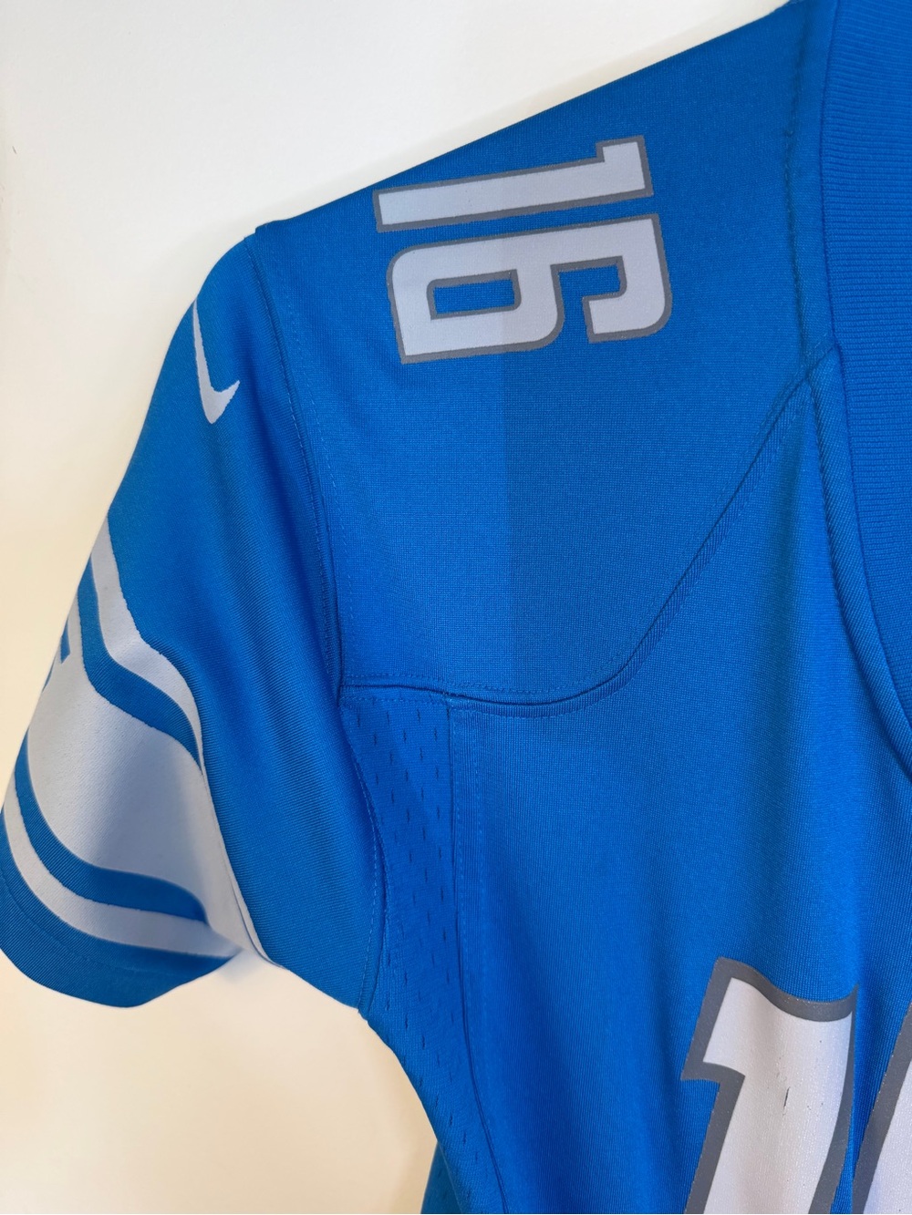Detroit Lions Jared Goff #16 Nike Youth M 10/12 NFL Football Jersey Blue - Picture 12 of 16